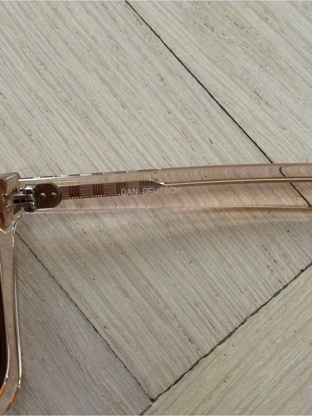 Women’s Dan Deutsch Cat Eye Sunglasses Clear Brown Tan Beige Like New